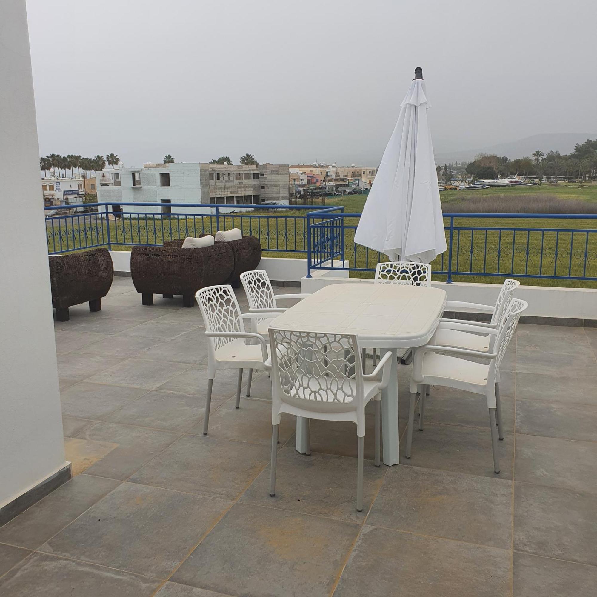G&E Harbour Apartments Lachi Buitenkant foto