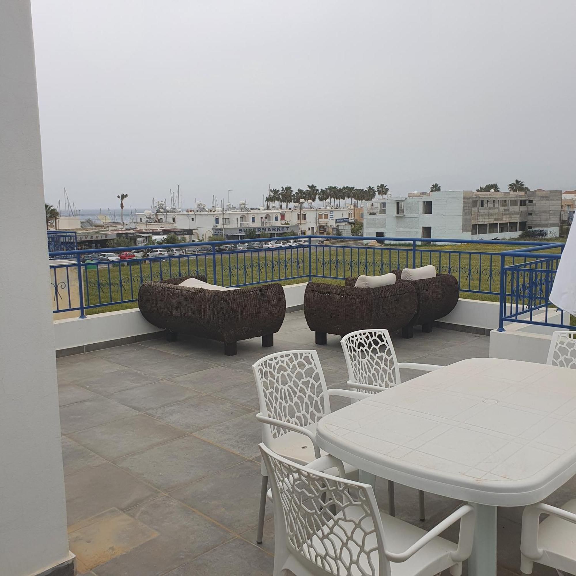 G&E Harbour Apartments Lachi Buitenkant foto