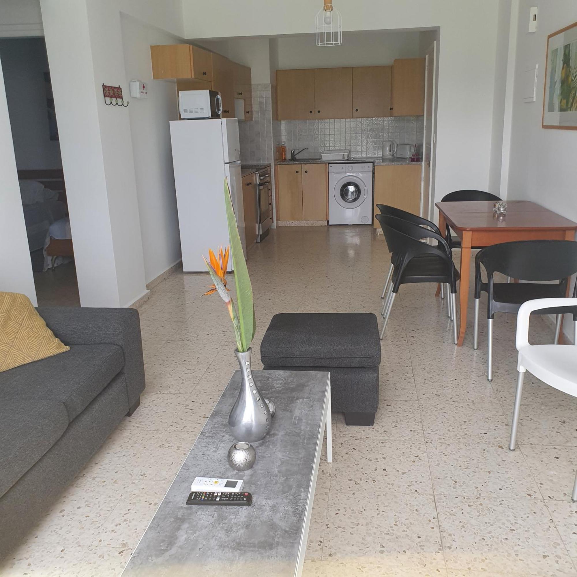G&E Harbour Apartments Lachi Buitenkant foto